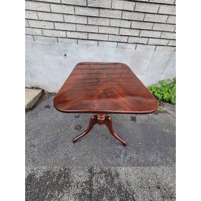 1820s Federal Solid Mahogany Tilt-Top Table For Sale - Image 4 of 11