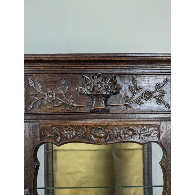 Provençal Silver Bonnetière in Walnut For Sale - Image 6 of 9