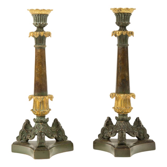 Gilded Acanthus: Pair of 19th Century French Bronze Candlesticks For Sale