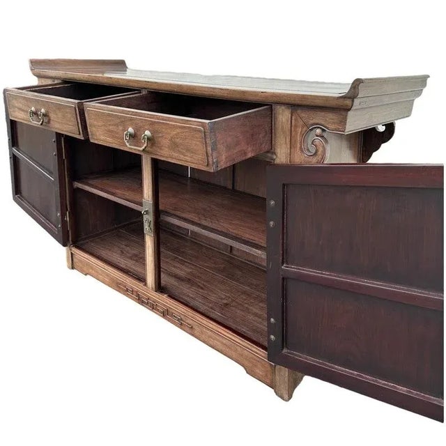 Vintage from before 2000 Materials: wood, brass Width: 54 inches Height: 36 inches Depth: 18 inches Beautiful chinoiserie...