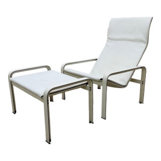Toussaint and Angeloni White Leather Lounge Chair and Footrest for Matteo Grassi For Sale