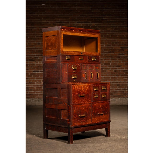 Industrial Early 20th Century Modular Oak Barrister Cabinet by Yawman & Erbe For Sale - Image 3 of 11