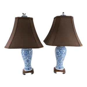 Chinese Chinoiserie Pair of Blue and White Table Lamps