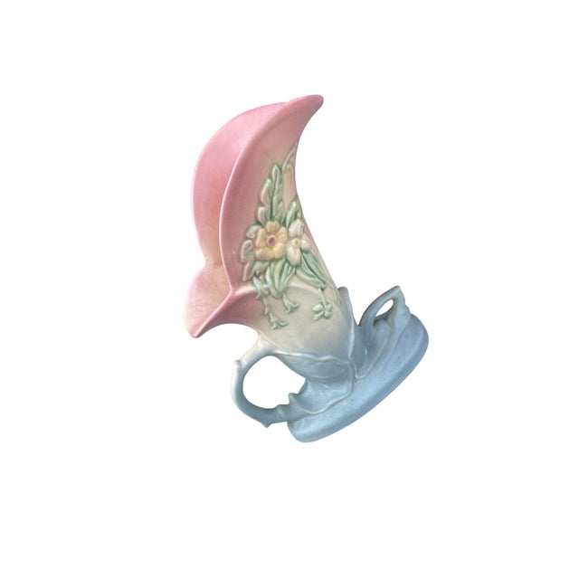 Vase Hull 1940s Art Pottery Wildflower Cornucopia Handled Book Piece Vase For Sale - Image 4 of 8