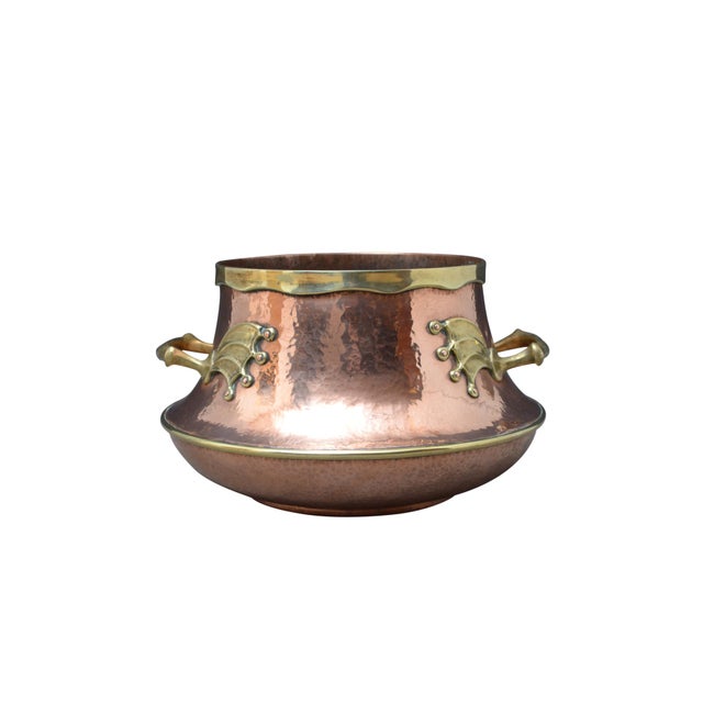 P0126 An exceptional 19th-century Victorian copper and brass vessel of grand and impressive proportions. This striking...