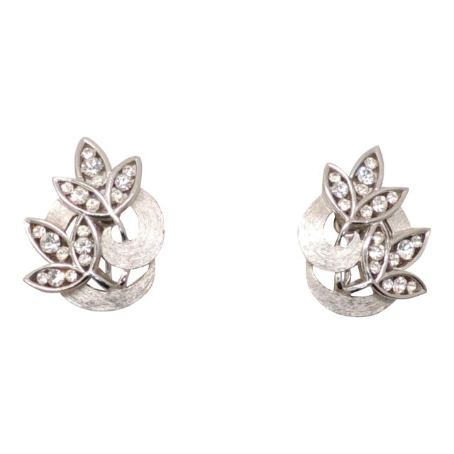 Vintage Signed Crown Trifari Rhodium Plated Clear Rhinestone Flower Clip Earrings - 2 Pieces For Sale