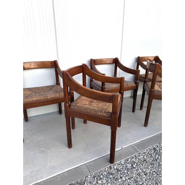Mid-Century Modern Carimate Chairs by Vico Magistretti for Cassina, 1963, Set of 8 For Sale - Image 3 of 8