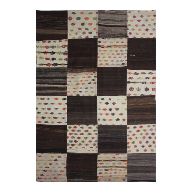 Hanmade Vintage Patchwork Rug. 6'8" X 10'2" For Sale