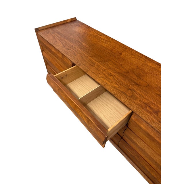1960s Vintage Mid Century Modern Solid Walnut 9 Drawer Dresser by Lane First Edition For Sale - Image 10 of 10