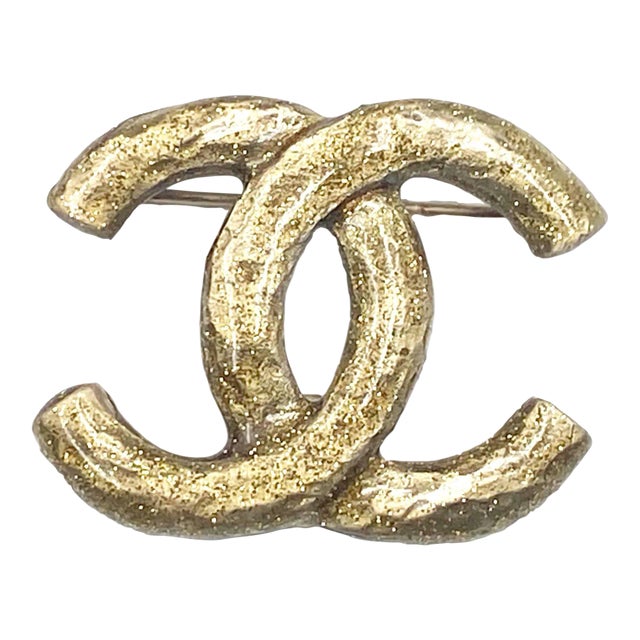 Chanel Gold CC Glitter Pendant Small Brooch For Sale