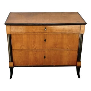 Biedermeier Walnut Chest of Drawers For Sale