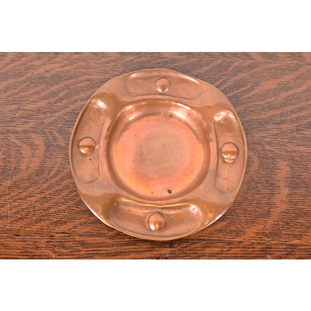 Gustav Stickley Signed Hammered Copper Ashtray or Catchall, Circa 1910 For Sale - Image 10 of 10