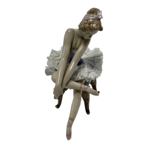 Vintage Lladró "Recital" #5496 Porcelain Figurine - Rare Lace Tutu - 1987