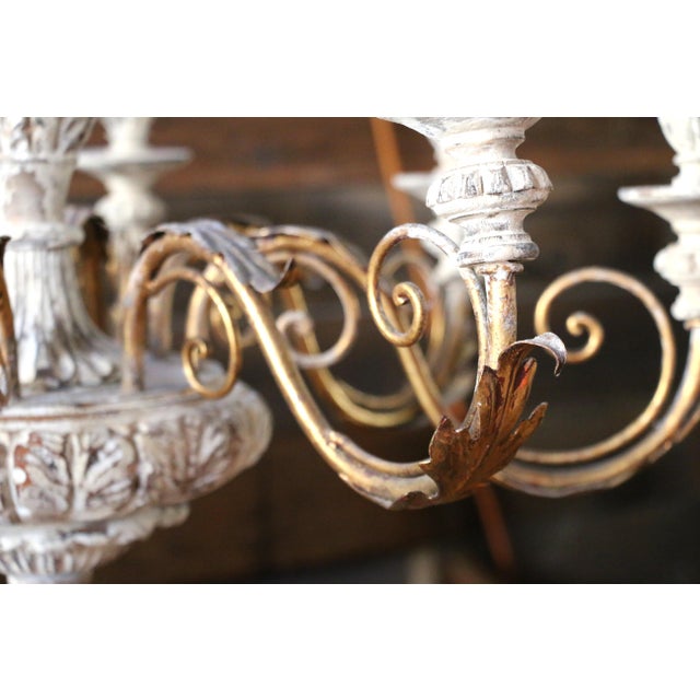 1940s Italian Rococo Revival Painted Wood & Gilt Wrought Iron 8-Light Chandelier For Sale - Image 9 of 18