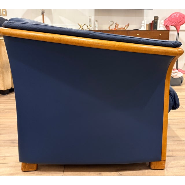 Mid-Century Modern Late 20th Century Ekornes Navy Blue Loveseat For Sale - Image 3 of 10