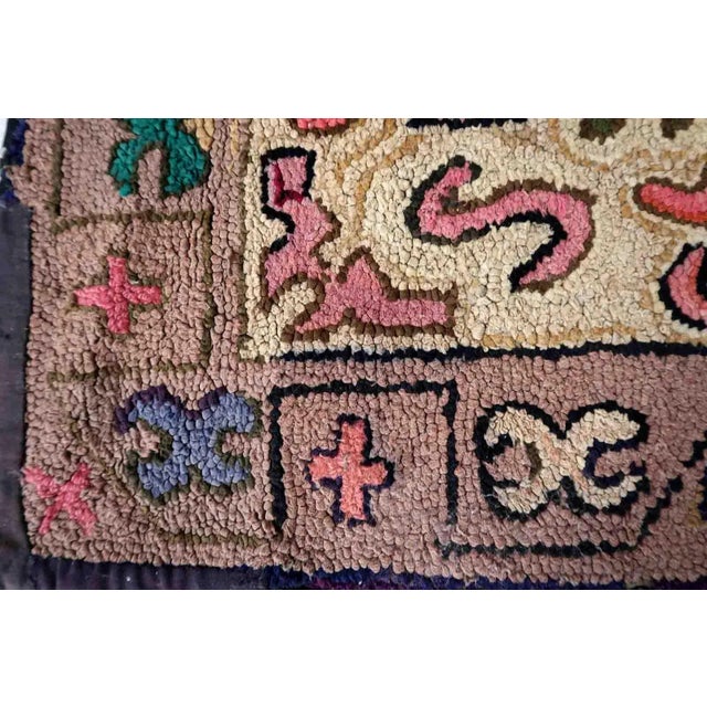 American 1880s Handmade Antique American Hooked Rug 2.4' X 5.7' For Sale - Image 3 of 9