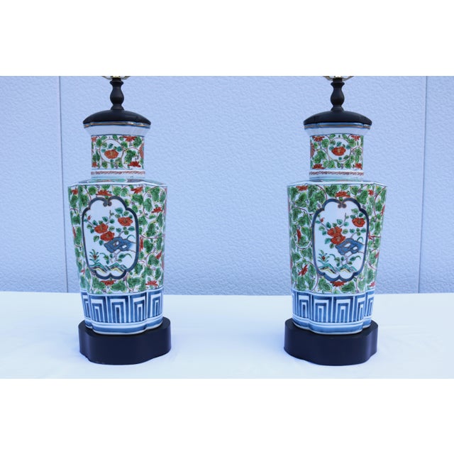 1950s Chinese Floral Porcelain Table Lamps 19th-Century Famille Verte Style, a Pair For Sale - Image 12 of 18
