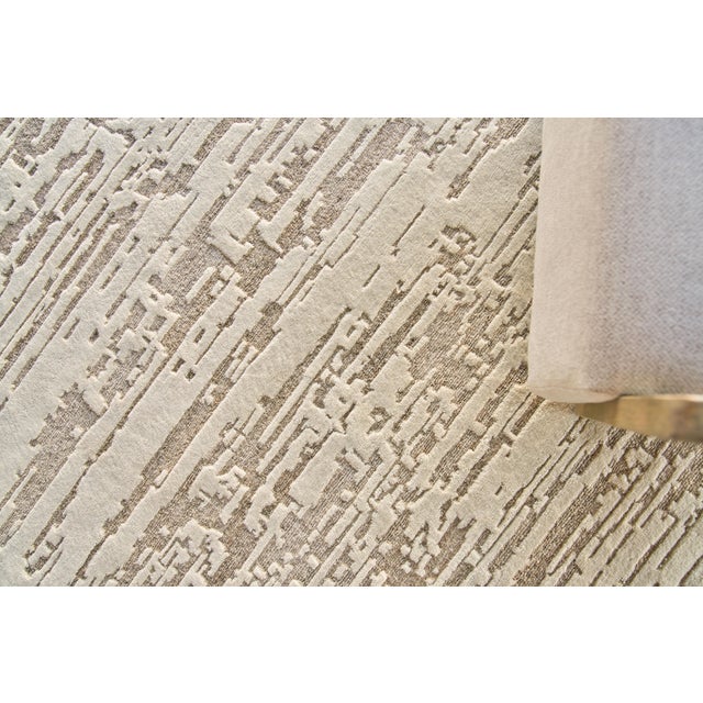 Exquisite Rugs Platinum Hand-Knotted New Zealand Wool & Nettle Fiber Light Beige Rug-12'X15' For Sale In Los Angeles - Image 6 of 8