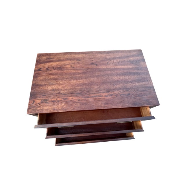 Late 20th Century Henredon Campaign Scene 1 Bachelors Chest Dresser For Sale In New York - Image 6 of 15