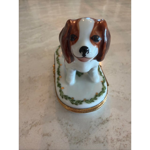 Limoges, France 1980s Rare King Charles Spaniel Artoria Limoges Trinket Box Limited Edition France 62 For Sale - Image 4 of 8