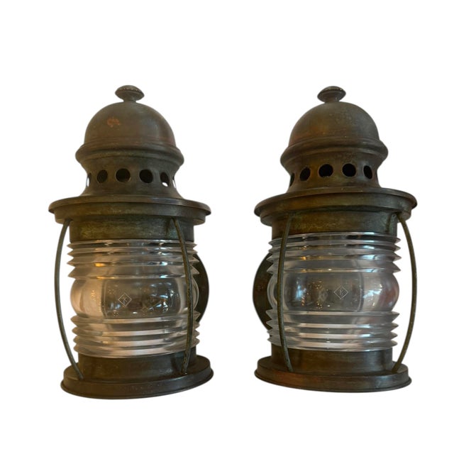 American 1920s Pair of Copper Lanterns With Original Verdigris Patina and Stamped Glass Jars For Sale - Image 3 of 6