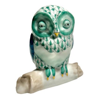 MCM Herend Hand Painted Fishnet Hungarian Porcelain Owl on Perch With 24k Gold Accents For Sale