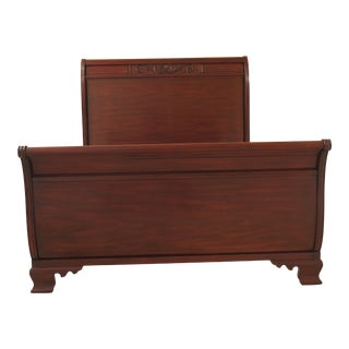 Traditional Henkel Harris Queen Size Mahogany Sleigh Bedframe For Sale