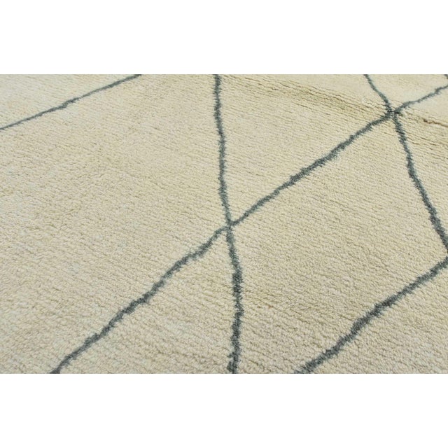Moroccan Rug 5’11” X 9’2” Ivory Gray Wool Contemporary Hand-Knotted Carpet For Sale - Image 9 of 15