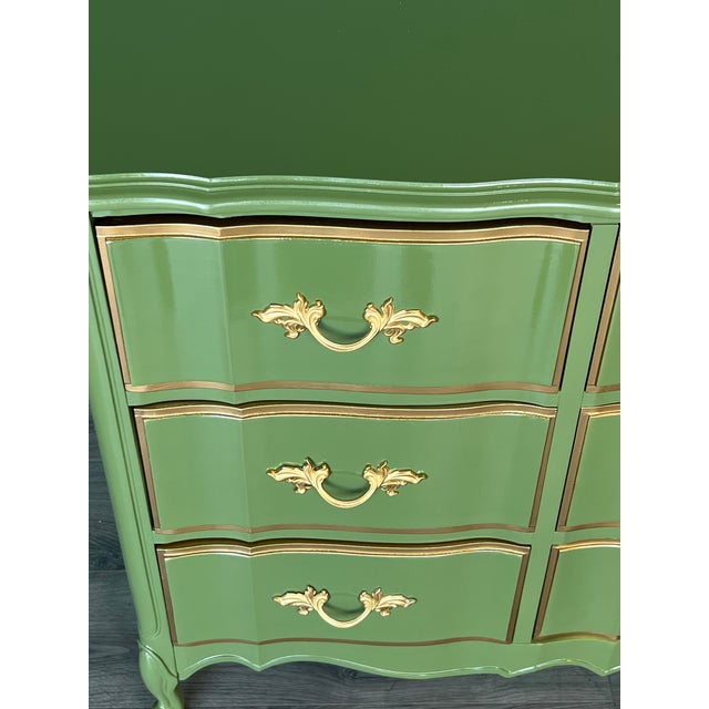 Late 20th Century French Provincial Green Lacquered Dresser of Nine Drawers For Sale - Image 4 of 14