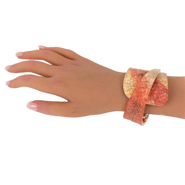 Sculptural Orange and Gold Plexiglass Coiled Bangle Bracelet For Sale - Image 9 of 9