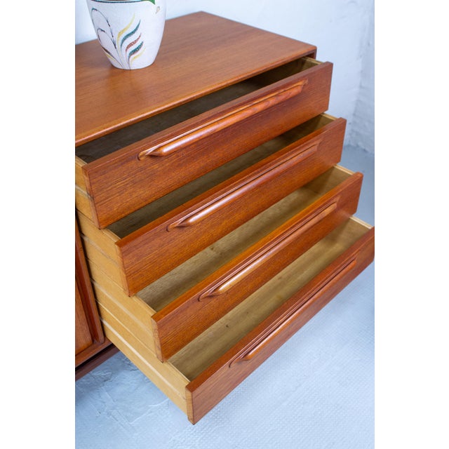Mid-Century Teak RT200 Sideboard from Heinrich Riestenpatt, 1960s For Sale - Image 9 of 18