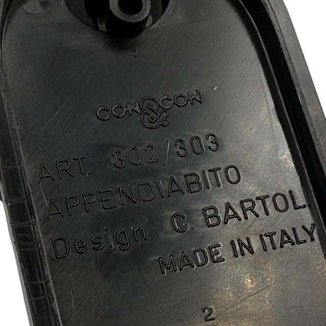 Modern Black Wall Hooks by C. Bartoli for Con & Con, Italy, 1970s, Set of 2 For Sale - Image 3 of 10