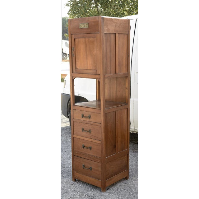 Office furniture Column chest of drawers with high door and daytime compartment. Complete with four drawers with handles...