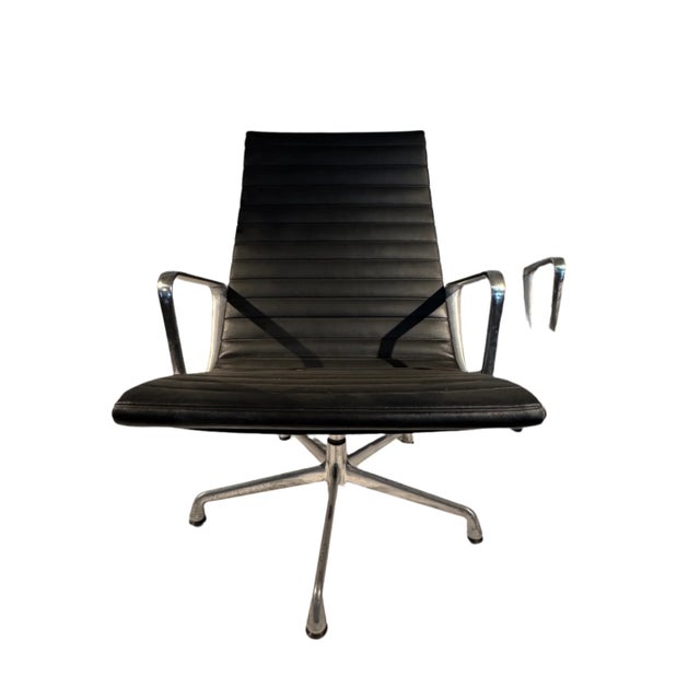 Herman Miller Vintage Eames Lounge Chairs Pair Black Leather Post 1985 For Sale - Image 4 of 8