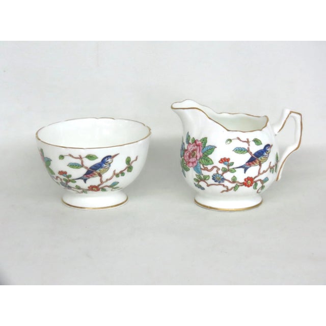English 1960s Aynsley England Small Sugar and Creamer Set 4667b For Sale - Image 3 of 11