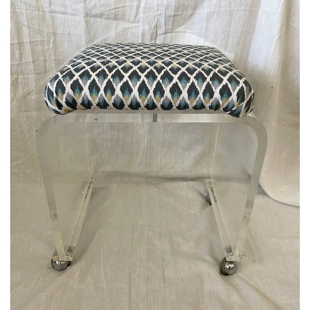 Karl Springer Mid-Century Lucite Upholstered Waterfall Stool/Bench For Sale - Image 4 of 10