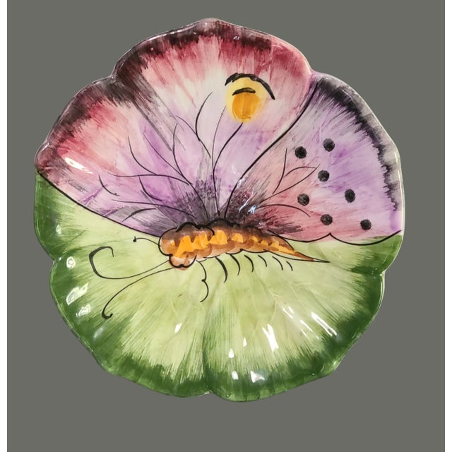 Contemporary Late 20th Century Italian Majolica Hand Painted Pair of Butterfly Luncheon Dessert Plates For Sale - Image 3 of 7