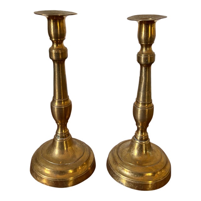 Pair of English Polished Brass Candlesticks, 19th Century For Sale