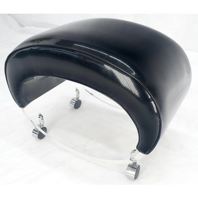 1970s Futuristic Black Patent Leather Upholstery Oval Lucite Base Bench on Wheel For Sale - Image 5 of 9