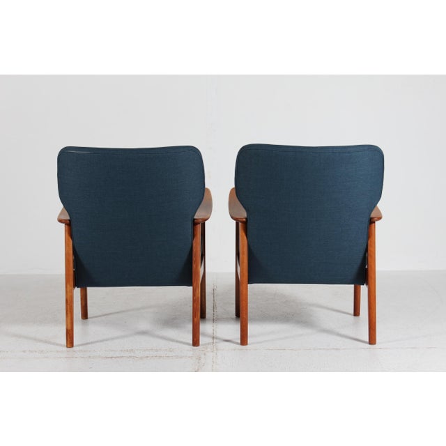1950s Danish Easy Chairs in Beech and Blue Fabric by Fritz Hansen, 1950-1960, Set of 2 For Sale - Image 5 of 15
