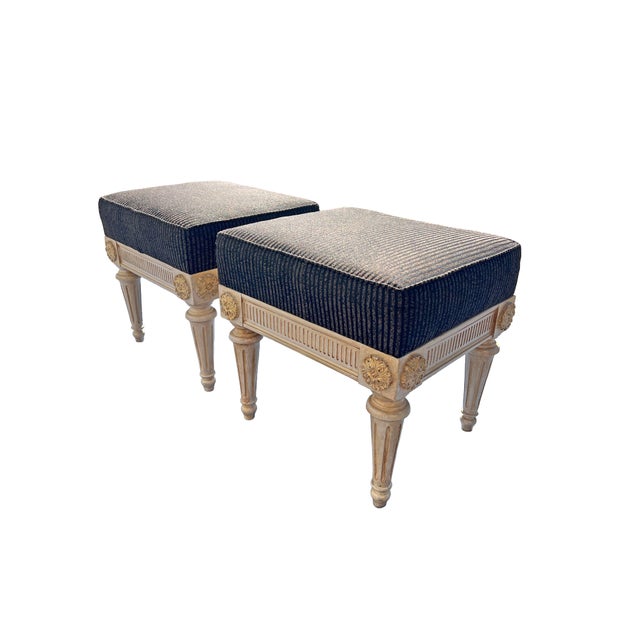 Vintage Ottomans or Foot Rests in French Provincial Style a Pair For Sale In New York - Image 6 of 7