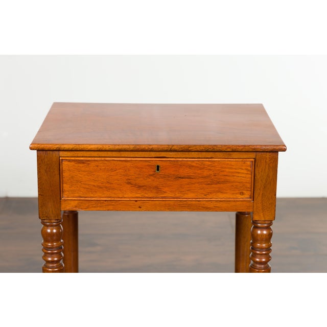 English 1820s Walnut Side Table with Single Drawer, Turned Legs and Casters For Sale - Image 9 of 12