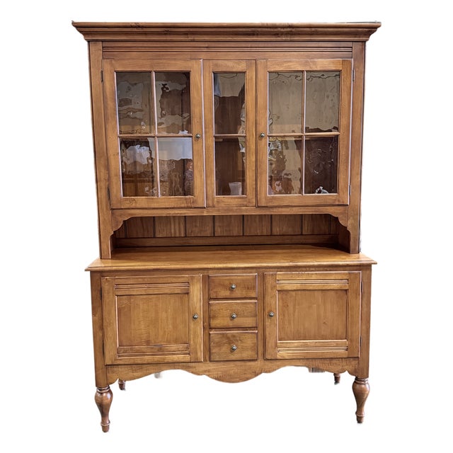 Ethan Allen Country Crossings Maple China Cabinet Hutch For Sale