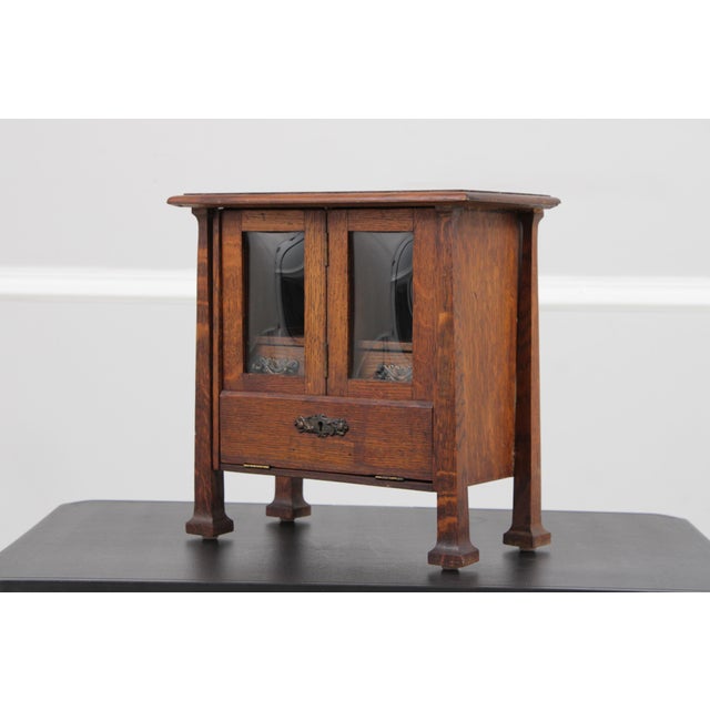 Age: C.1900-1910 Details: High Quality Construction Arts & Crafts Oak Convex Bubble Glass Unusual Rare Model Un-Marked As...