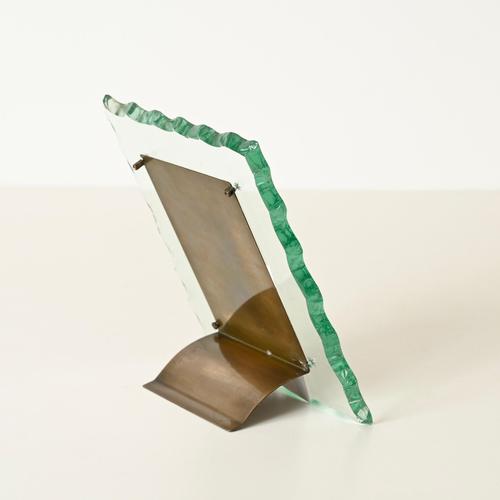 Large Nile Green Chiseled Crystal and Brass Photo Frame from Fontana Arte, Italy, 1940s For Sale - Image 6 of 15