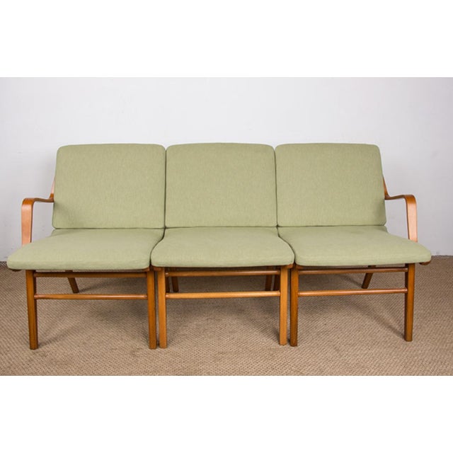 1960s Danish 3-Seater Sofa in Laminated Beech and Mahogany Model AX by Peter Hvidt and Orla Molgaard-Nielsen for Fritz Hansen, 1960s For Sale - Image 5 of 18