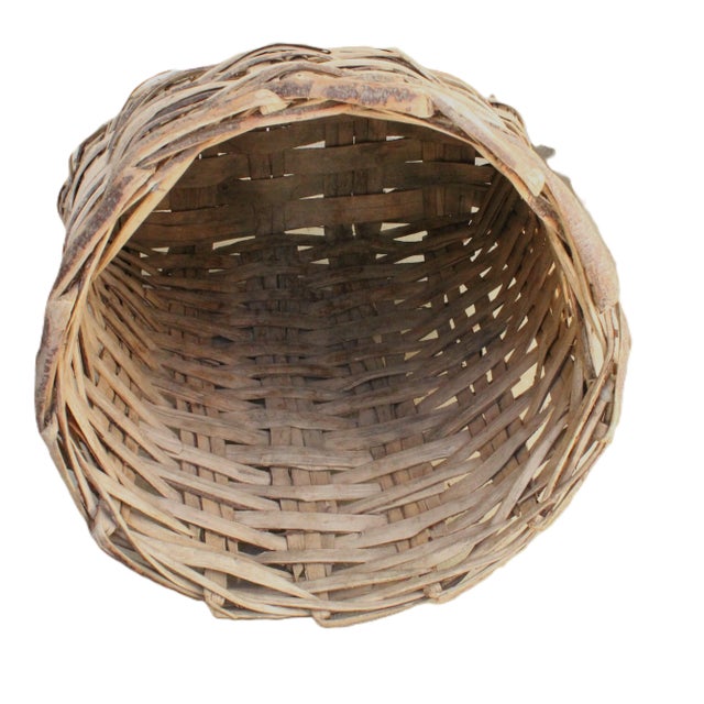 French Provincial Extra Large Antique Willow Harvest Basket /23" For Sale - Image 3 of 4