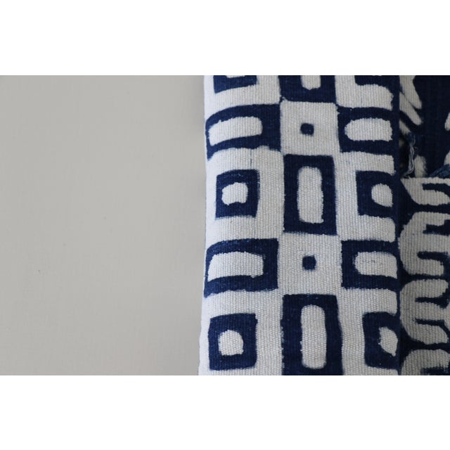 2000 - 2009 Blue & White Five Panel Table Runner For Sale - Image 5 of 5