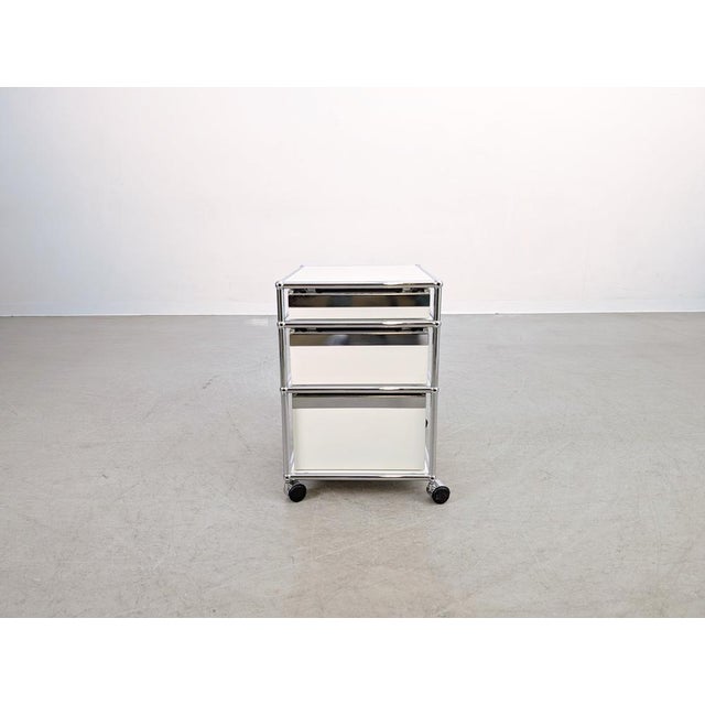 Rolling Container Office Cabinet from USM Haller For Sale - Image 4 of 9