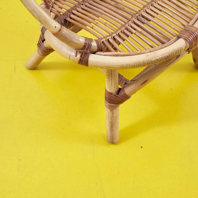 Discover the timeless beauty of this chair, an iconic piece that evokes the serene atmosphere of outdoor cafes. Its curved...